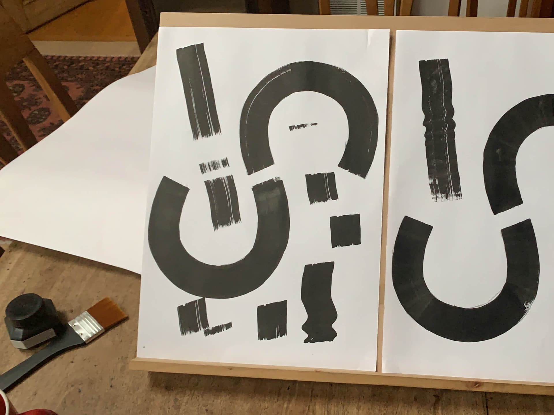 I wanted the brand to have a flowing, handmade feel, to capture the imperfect, human qualities of orchestral music. I moved between digital and physical media, using ink brushes to trace digitally refined shapes.